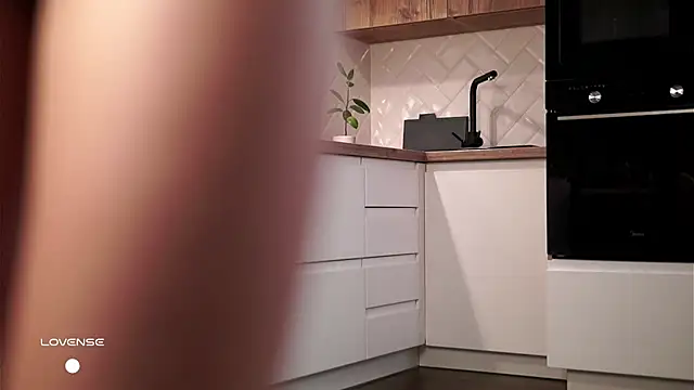 KnittedGoo's cam snapshot