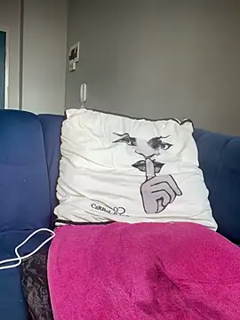 Curveysinaa live sex cam