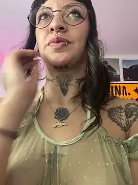 Mollyyy_'s cam snapshot