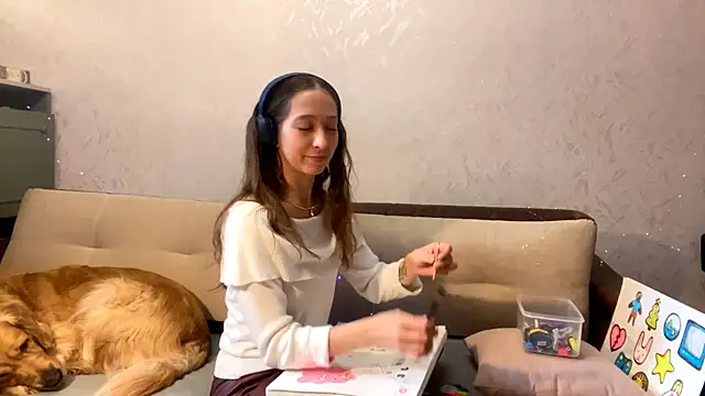 ElinHartshorne's cam snapshot