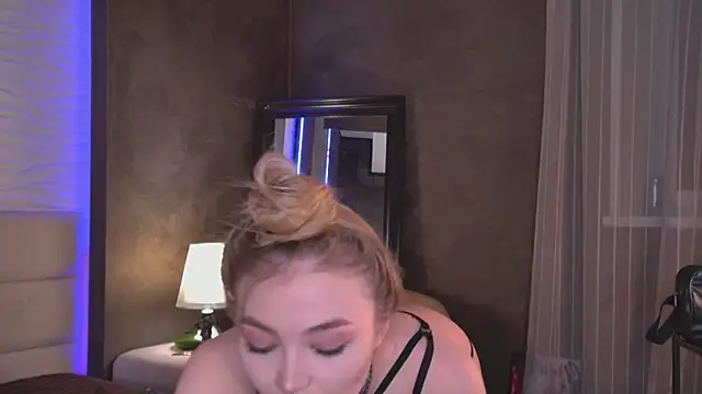 AriWild's cam snapshot