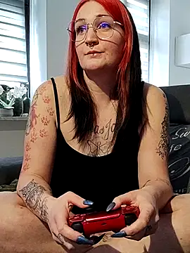 TiffiChantiT2 live sex cam