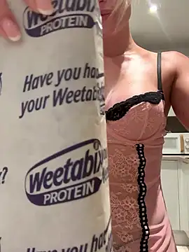 SexySaraxxoo live sex cam