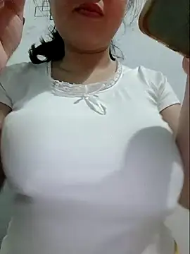 Shine_Mai's cam snapshot