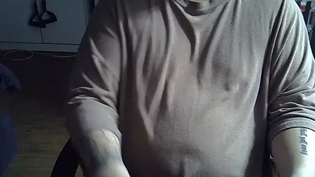 CAOSLOAD live sex cam