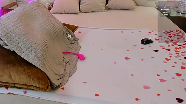 NaughtyLoryy live sex cam