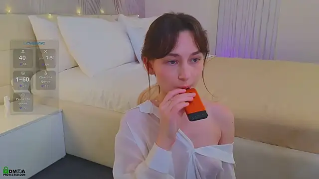 LolaPrise's cam snapshot