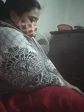 momo_loves's cam snapshot