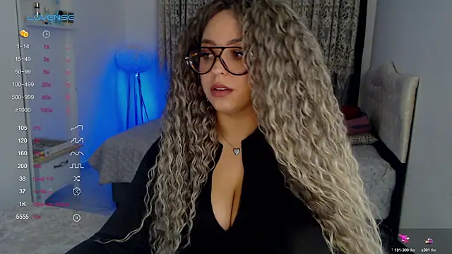 _Just_a_queen_3 live sex cam