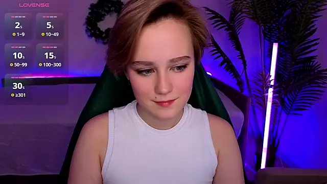 Ellie_Heavenly's cam snapshot