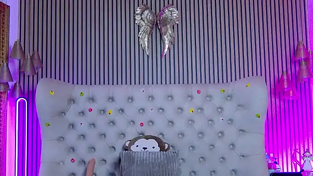 PlayfulShow live sex cam