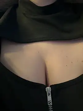 CrazyTori's cam snapshot