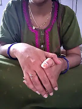 Cute-Telugu-Teacher live sex cam