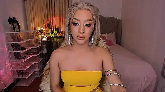 GoddessTransContessa live sex cam