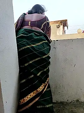 Desicouple1706 live sex cam