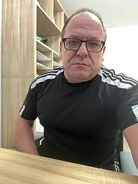 coupleLatinaLovers's cam snapshot