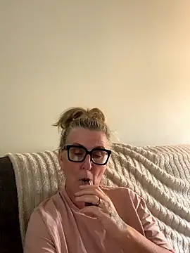 Mrsmoggy's cam snapshot