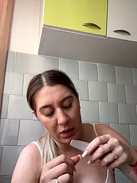 MissGinax's cam snapshot