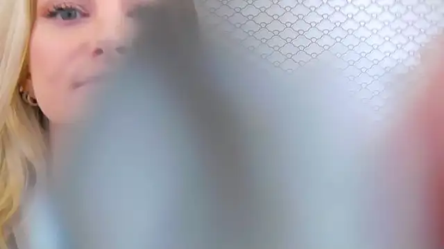 Lia_Benini live sex cam