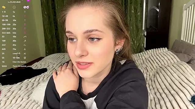 MiaBlanko's cam snapshot