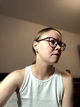 _CherryBloom_'s cam snapshot