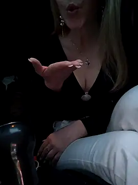 YOOUR_EVAA's cam snapshot