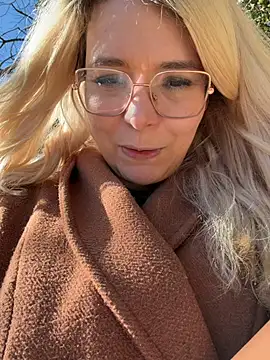 EmyLana live sex cam