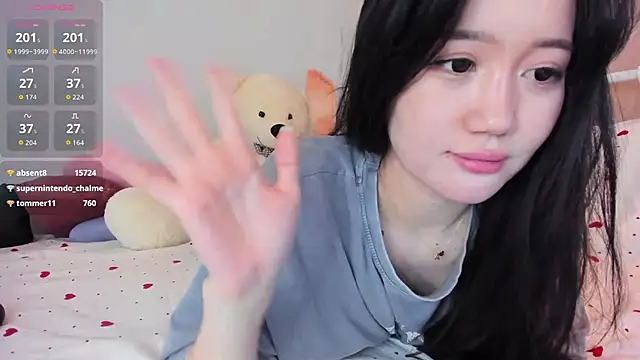 AmiliYan live sex cam