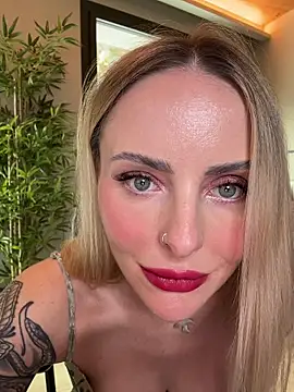 EmaSalis live sex cam