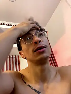 ApoloCruz live sex cam