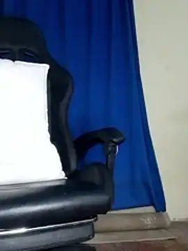 Bosssweet22cm live sex cam