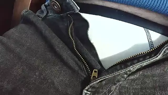 hairyandtiny live sex cam