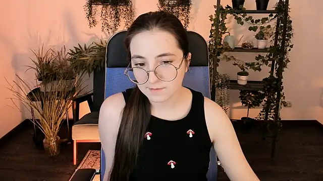 VirtuallVoyant live sex cam