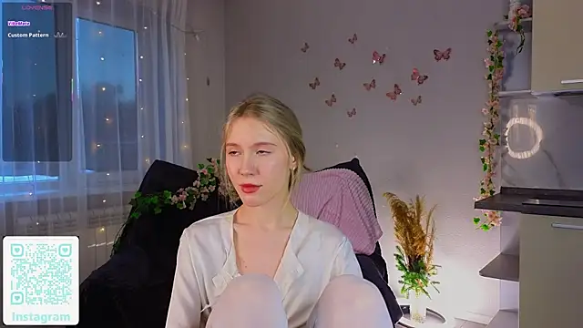 Succubelle's cam snapshot