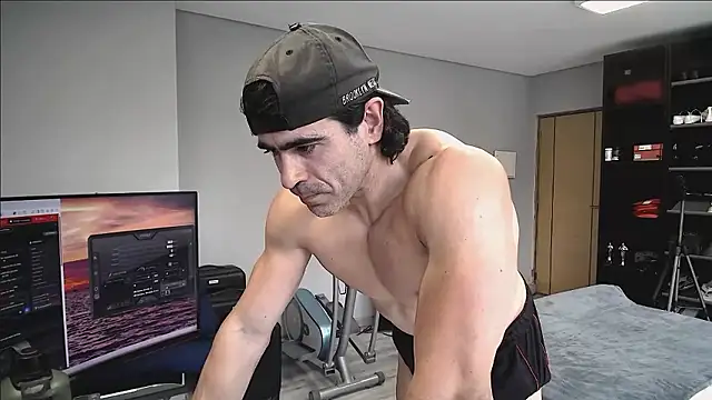 latinoo23bom live sex cam