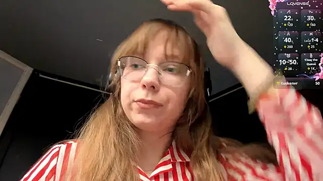 LouettaTornese live sex cam