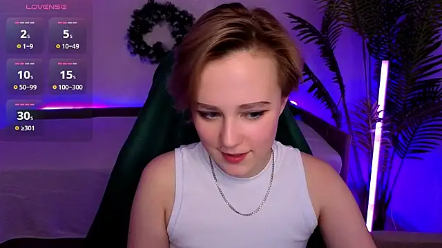 Ellie_Heavenly's cam snapshot