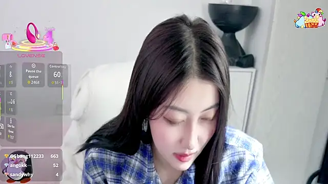 XIAOFENG-2025 live sex cam