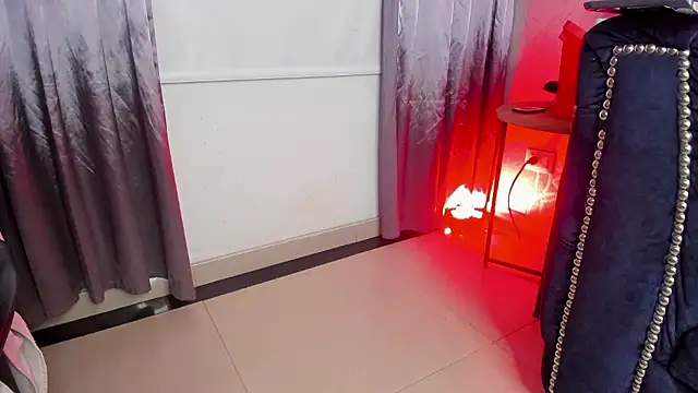 Lucii_fer_ live sex cam