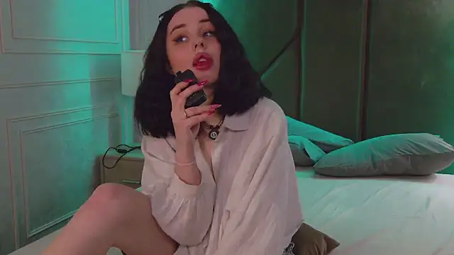 AliceLune's cam snapshot