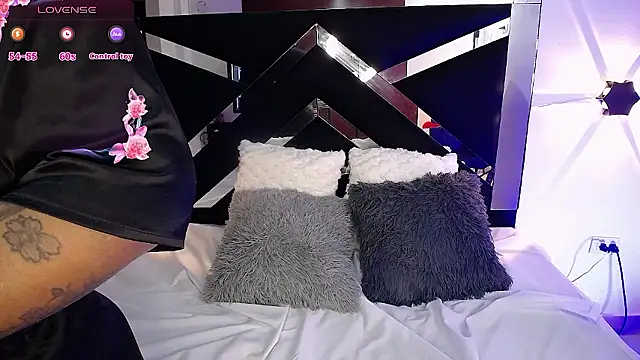 CataleyaRoselle's cam snapshot