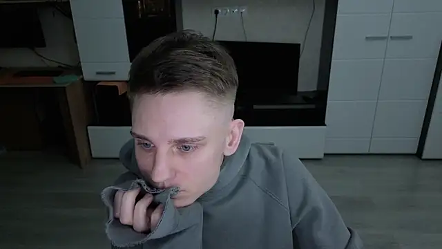 angryzan live sex cam