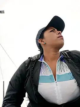 _andrea30 live sex cam