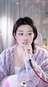 Dou-Dou-er's cam snapshot