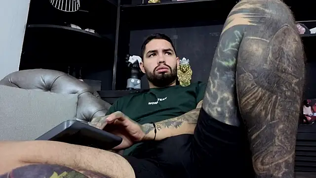 matteosantos live sex cam