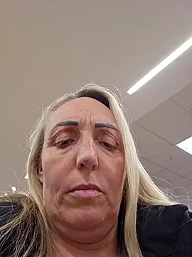 theblondecocklover live sex cam