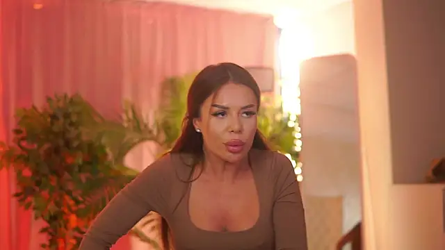 MissKiarra live sex cam