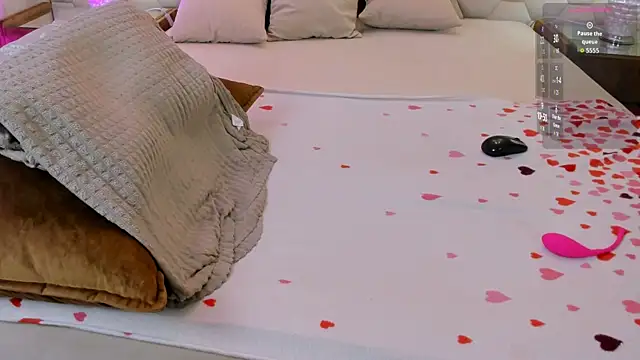 NaughtyLoryy live sex cam