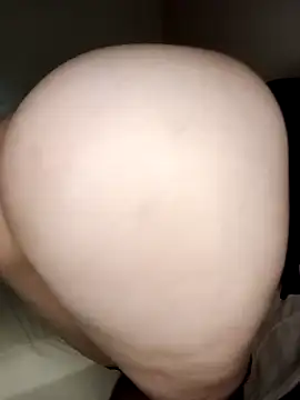 Quenn_squirt_maroc's cam snapshot