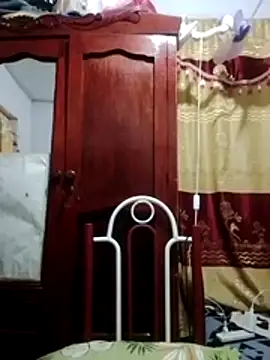 merr_ann123's cam snapshot